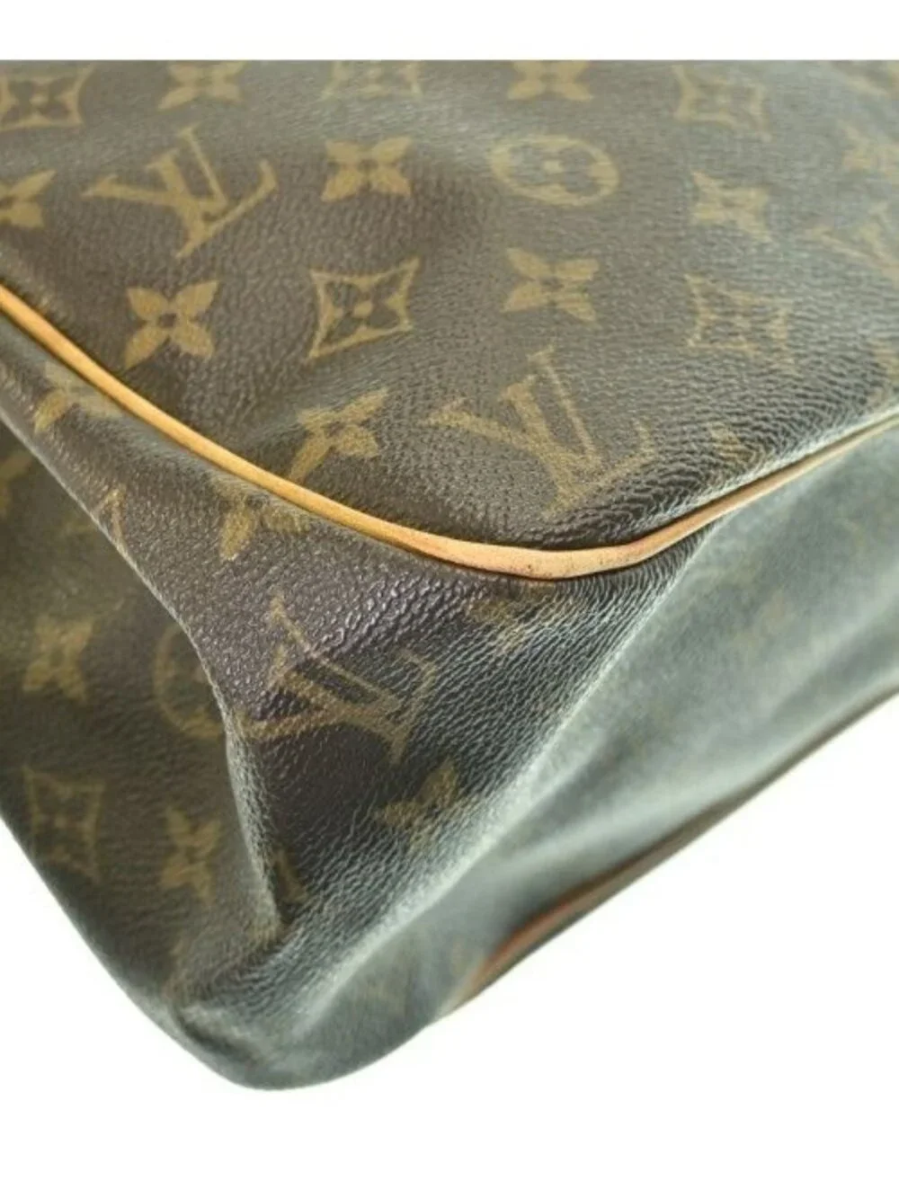 Louis Vuitton Shoulder Bag